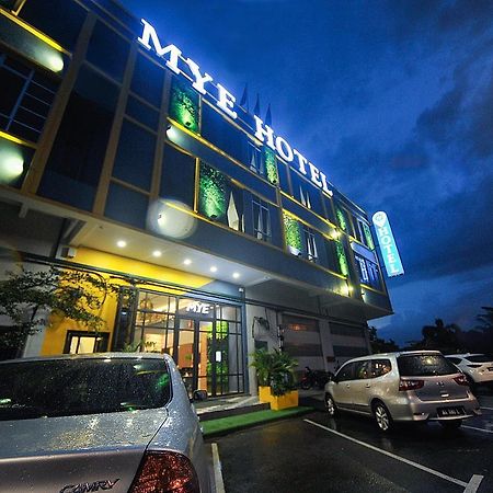 Mye Hotel Muar Exterior foto