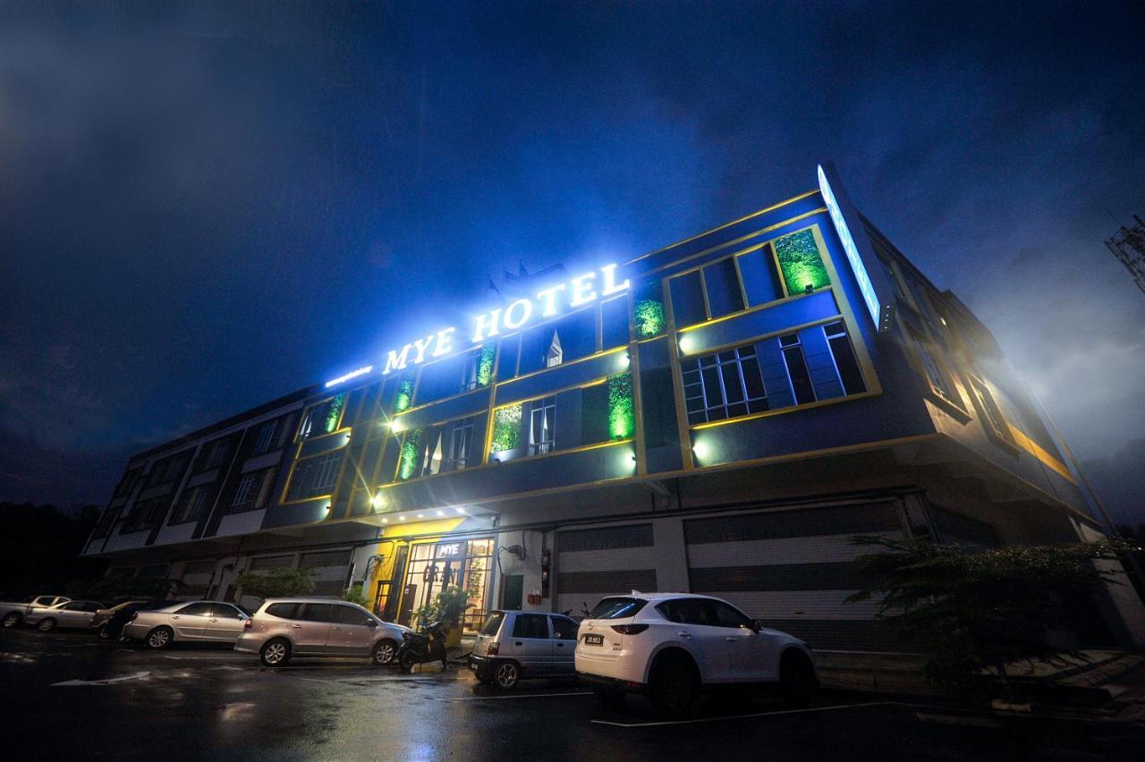 Mye Hotel Muar Exterior foto